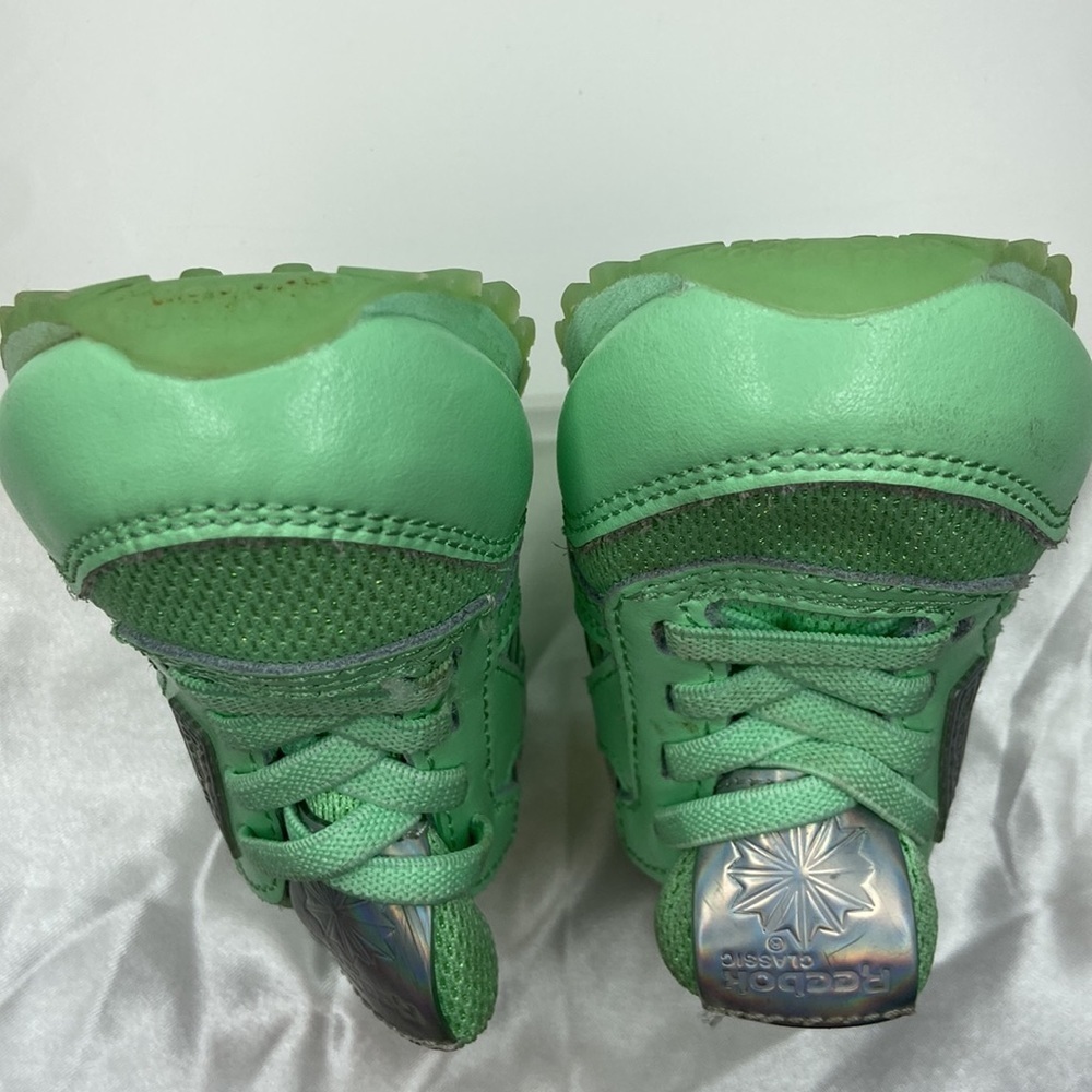 Reebok Toddler Girls Mint/Silver Classic Leather Running Sneaker Shoes Size 5 US - Picture 13 of 17